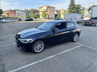 Usata BMW 118 Sport Line 143 CV (105 kW) 2015 Utilitaria