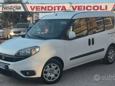Usata Fiat Doblò Lounge 120 CV (88 kW) 2018 Bianco Monovolume