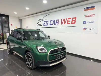 Usata Mini Cooper Countryman Favoured 163 CV (119 kW) 2024 Verde SUV