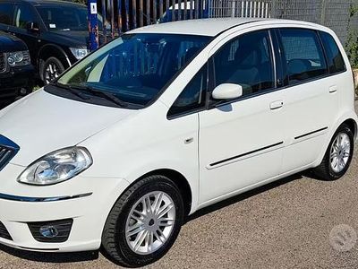 Usata Lancia Musa 77 CV (56 kW) 2009 Bianco Monovolume