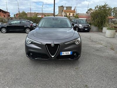 Usata Alfa Romeo Stelvio Business 210 CV (154 kW) 2017 Grigio SUV