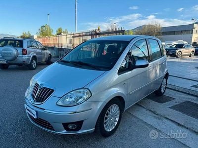 Usata Lancia Musa 95 CV (69 kW) 2011 Grigio Monovolume