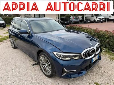 Usata BMW 320e Luxury Line 190 CV (139 kW) 2020 Blu Station wagon