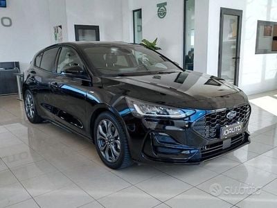 Usata Ford Focus ST-Line 115 CV (84 kW) 2024 Nero Berlina