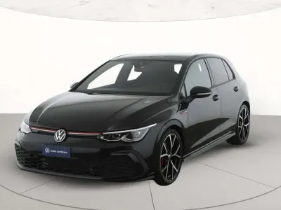 Usata VW Golf VIII GTI 245 CV (180 kW) 2024 Grenadill black Berlina