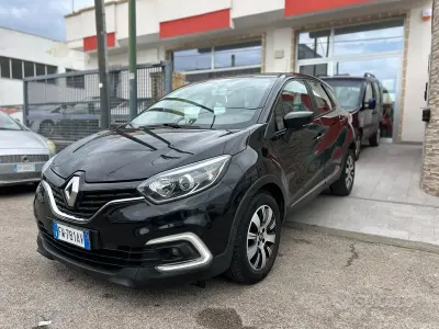 Usata Renault Captur 90 CV (66 kW) 2019 Nero SUV