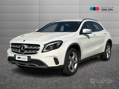 Usata Mercedes GLA200 136 CV (100 kW) 2017 Bianco SUV