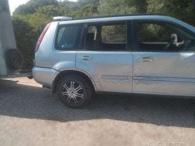 Usata Nissan X-Trail 136 CV (100 kW) 2004 Grigio SUV