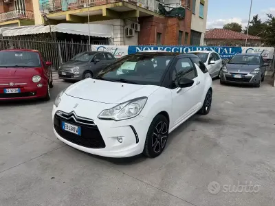 Begagnad DS Automobiles DS3 68 HK (50 kW) 2010 Vit Sportkupé