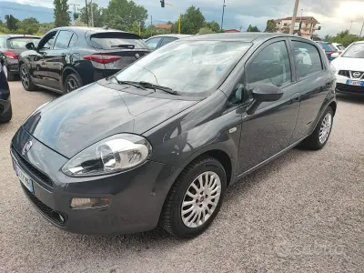 Second-hand Fiat Punto Lounge 69 CP (50 kW) 2015 Gri Hatchback