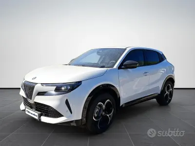 Nuova Alfa Romeo GT Junior Sprint 136 CV (100 kW) 2026 Bianco sempione SUV