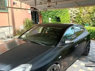 Usata Lancia Delta 190 CV (139 kW) 2011 Nero Utilitaria