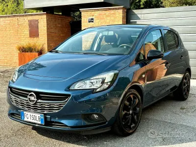 Usata Opel Corsa Cosmo 90 CV (66 kW) 2017 Bluazzurro Utilitaria