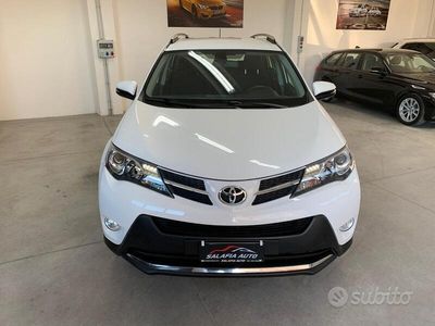 Usata Toyota RAV4 2015 Bianco SUV