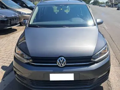 Usata VW Touran Comfortline 110 CV (80 kW) 2017 Grigio Monovolume