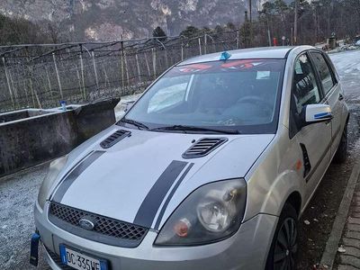 Usata Ford Fiesta Titanium 68 CV (50 kW) 2006 Utilitaria
