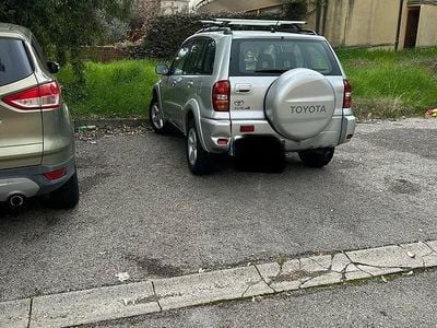 Second-hand Toyota RAV4 150 CP (110 kW) 2004 SUV