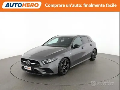 Usata Mercedes A180 Premium 116 CV (85 kW) 2022 Grigio Berlina