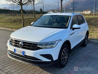Usata VW Tiguan Life 122 CV (89 kW) 2021 Bianco SUV