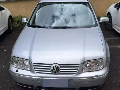 Usata VW Bora 130 CV (95 kW) 2001 Grigio Berlina