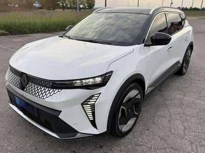 Bianco Usata 2024 Renault Scenic E-Tech Iconic SUV | 38.900 €