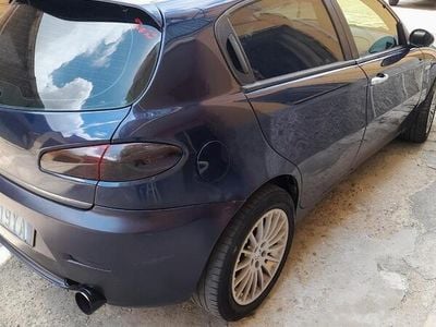 Usata Alfa Romeo 147 116 CV (85 kW) 2005 Blu Utilitaria