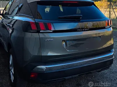 Usata Peugeot 3008 2019 Grigio SUV