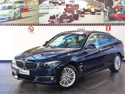 Usata BMW 318 Luxury Line 150 CV (110 kW) 2017 Blu/azzurro Berlina