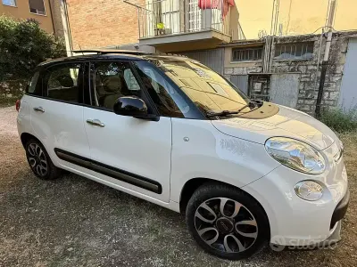 Usata Fiat 500L Lounge 105 CV (77 kW) 2012 Bianco Monovolume