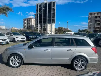 Brugt Opel Astra 101 HK (74 kW) 2006 Grå Stationcar