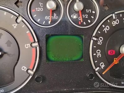 Usata Ford Fiesta 68 CV (50 kW) 2008 Nero Utilitaria