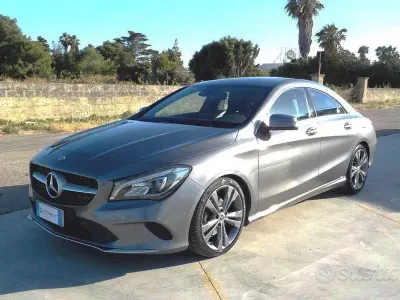 Usata Mercedes CLA200 136 CV (100 kW) 2018 Grigio Berlina