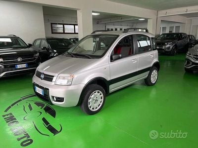 Grigio Usata 2005 Fiat Panda 4x4 Climbing Utilitaria | 5990 € (Buon prezzo)
