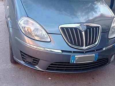 Usata Lancia Musa 69 CV (50 kW) 2009 Grigio Monovolume