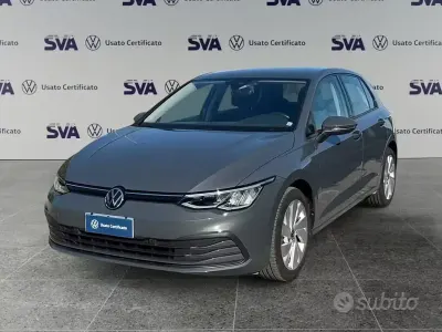 Usado VW Golf VII Life 116 HP (85 kW) 2021 Cinzento Citadino