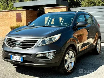 Usata Kia Sportage 135 CV (99 kW) 2011 Grigio SUV