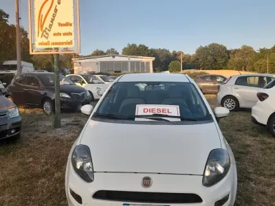 Gebraucht Fiat Punto Lounge 85 PS (62 kW) 2012 Weiß Kleinwagen