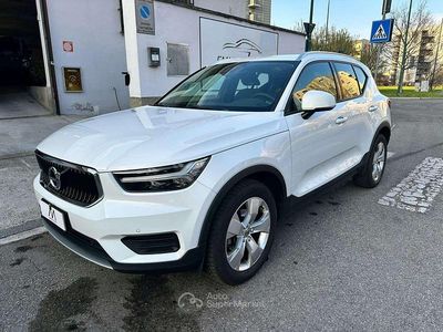 Usata Volvo XC40 Momentum 129 CV (94 kW) 2021 Bianco SUV