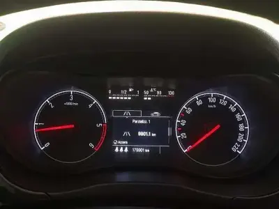 Usata Opel Corsa 75 CV (55 kW) 2017 Utilitaria