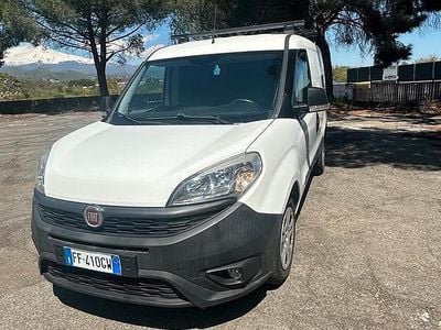 Usata Fiat Doblò 75 CV (55 kW) 2016 Monovolume