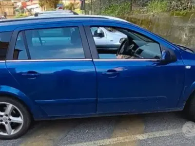 Usata Opel Astra 163 CV (119 kW) 2006 Blu Station wagon