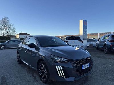 Usata Peugeot 208 Allure 101 CV (74 kW) 2025 Grigio selenium Utilitaria