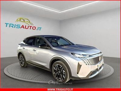 Usata Peugeot 3008 Allure 137 CV (100 kW) 2025 Argento SUV