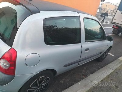 Usata Renault Clio II 2003 Grigio Utilitaria