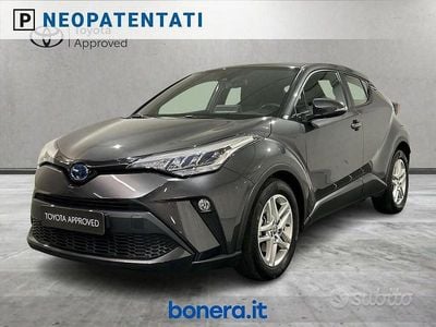 Usata Toyota C-HR Active 122 CV (89 kW) 2023 Grigio SUV