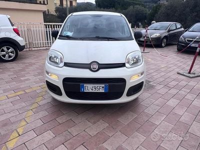 Usata Fiat Panda Lounge 69 CV (50 kW) 2012 Bianco Berlina