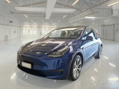Usata Tesla Model Y 152 kW (208 CV) 2023 Bluazzurro SUV