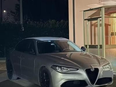 Usata Alfa Romeo Giulia 150 CV (110 kW) 2017 Grigio Berlina