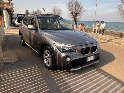 Usata BMW X1 177 CV (130 kW) 2011 Grigio SUV