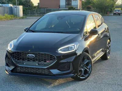 Usata Ford Fiesta ST 200 CV (147 kW) 2023 Nero Utilitaria